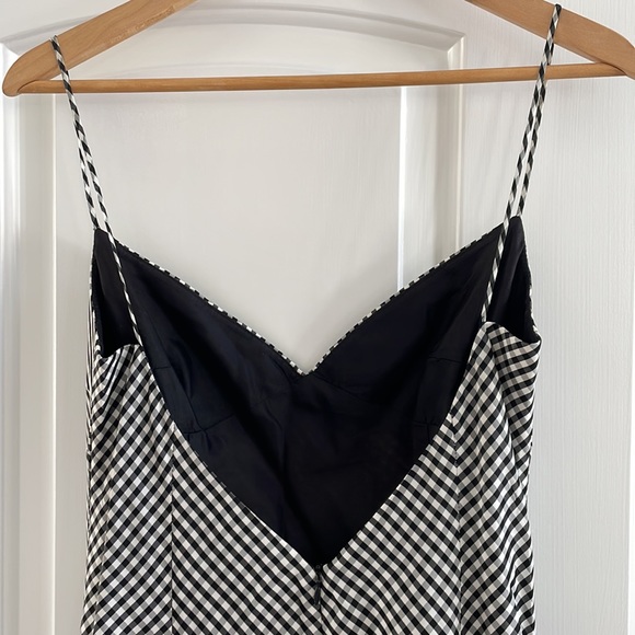 Laundry formal gown - Picture 3 of 9